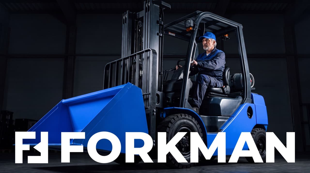 Вилковий навантажувач із навісним обладнанням FORKMAN на виробництві